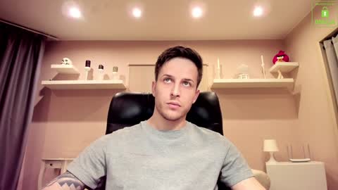 Snapshot of chriscarrey chatting on 02.06.25 Chris online show from 02.06.25