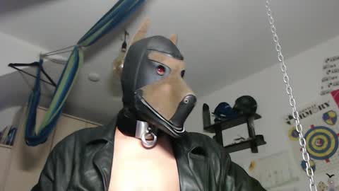 Snapshot of chrisdan_ chatting on 10.26.25 chrisdan_ online show from 10.26.25