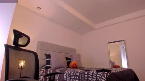 chrismorgan24 online show from 11.26.25