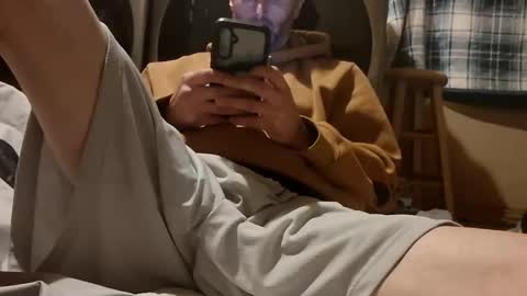 Snapshot of chrisqsqs2 chatting on 12.18.25 chrisqsqs2 online show from 12.18.25