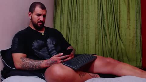 Snapshot of chriss_james chatting on 12.05.24 chriss_james online show from 12.05.24