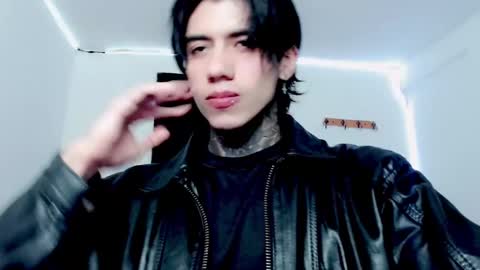 Snapshot of chriss_opp chatting on 01.29.25 CHRIS INDEPENT MODEL online show from 01.29.25