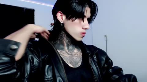 Snapshot of chriss_opp chatting on 02.06.25 CHRIS INDEPENT MODEL online show from 02.06.25