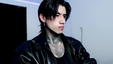 Snapshot of chriss_opp chatting on 02.17.25 CHRIS INDEPENT MODEL online show from 02.17.25