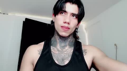 Snapshot of chriss_opp chatting on 02.23.25 CHRIS INDEPENT MODEL online show from 02.23.25