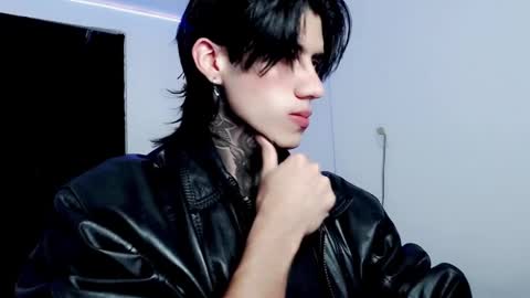 Snapshot of chriss_opp chatting on 02.24.25 CHRIS INDEPENT MODEL online show from 02.24.25