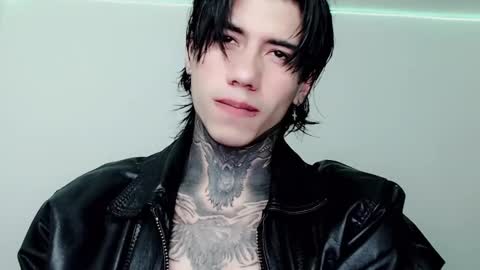 Snapshot of chriss_opp chatting on 03.08.25 CHRIS INDEPENT MODEL online show from 03.08.25