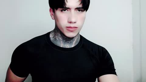 Snapshot of chriss_opp chatting on 09.17.25 CHRIS INDEPENT MODEL online show from 09.17.25