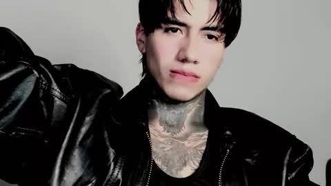 Snapshot of chriss_opp chatting on 11.04.25 CHRIS INDEPENT MODEL online show from 11.04.25