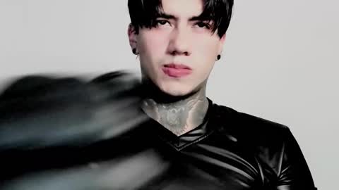 Snapshot of chriss_opp chatting on 11.11.25 CHRIS INDEPENT MODEL online show from 11.11.25