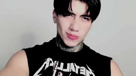 Snapshot of chriss_opp chatting on 11.12.25 CHRIS INDEPENT MODEL online show from 11.12.25