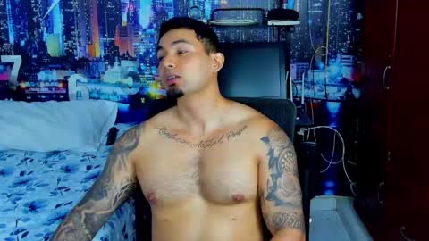 Snapshot of chriss_stewart2 chatting on 10.01.25 Chriss Stewart online show from 10.01.25