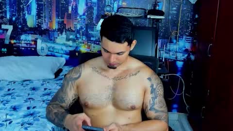 Snapshot of chriss_stewart2 chatting on 10.03.25 Chriss Stewart online show from 10.03.25