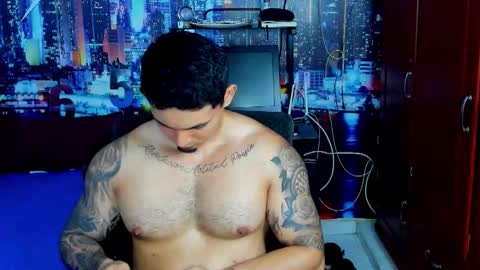 Snapshot of chriss_stewart2 chatting on 10.16.25 Chriss Stewart online show from 10.16.25