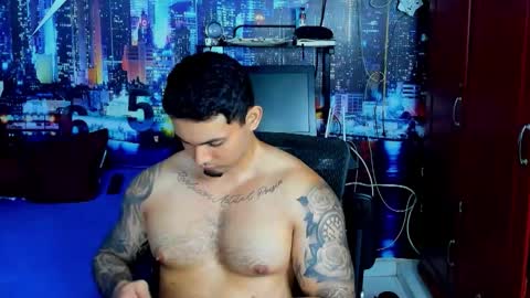 Snapshot of chriss_stewart2 chatting on 10.17.25 Chriss Stewart online show from 10.17.25