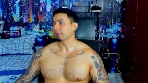 Snapshot of chriss_stewart2 chatting on 10.29.25 Chriss Stewart online show from 10.29.25