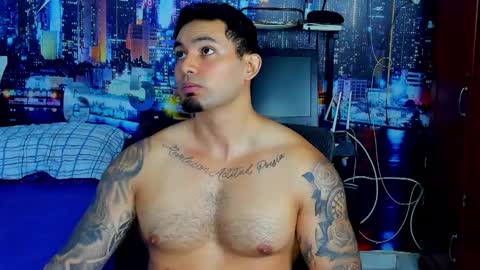 Snapshot of chriss_stewart2 chatting on 11.19.25 Chriss Stewart online show from 11.19.25