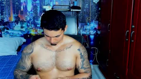 Snapshot of chriss_stewart2 chatting on 11.26.25 Chriss Stewart online show from 11.26.25