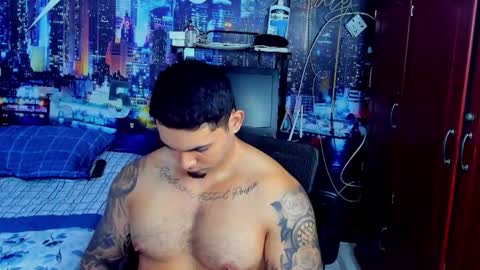 Snapshot of chriss_stewart2 chatting on 12.05.25 Chriss Stewart online show from 12.05.25