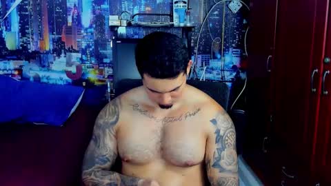 Snapshot of chriss_stewart2 chatting on 12.16.25 Chriss Stewart online show from 12.16.25