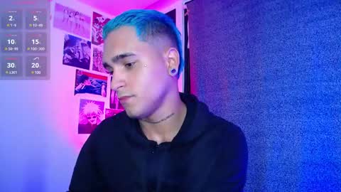 Snapshot of chriss_wg_ chatting on 12.08.24 Christian Wang online show from 12.08.24