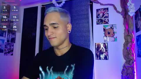 Snapshot of chriss_wg_ chatting on 12.11.24 Christian Wang online show from 12.11.24