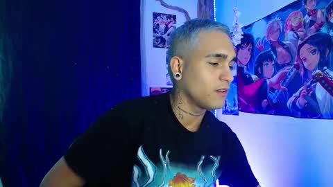 Snapshot of chriss_wg_ chatting on 12.12.24 Christian Wang online show from 12.12.24