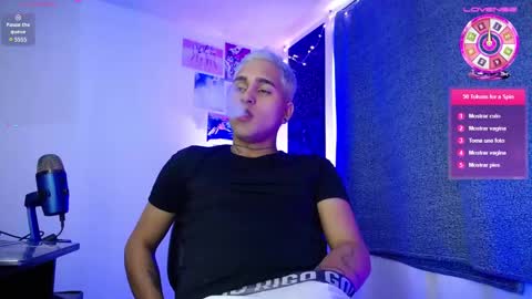 Snapshot of chriss_wg_ chatting on 12.16.24 Christian Wang online show from 12.16.24