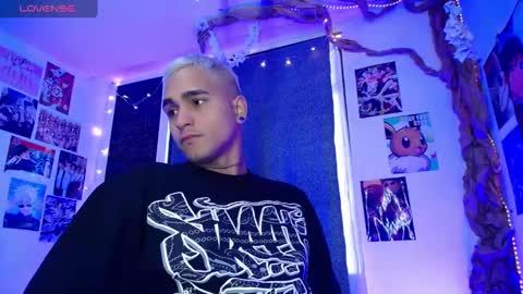 Snapshot of chriss_wg_ chatting on 12.18.24 Christian Wang online show from 12.18.24