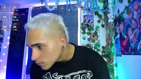 Snapshot of chriss_wg_ chatting on 12.19.24 Christian Wang online show from 12.19.24