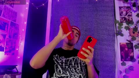 Snapshot of chriss_wg_ chatting on 01.12.25 Christian Wang online show from 01.12.25