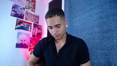 Snapshot of chriss_wg_ chatting on 02.14.25 Christian Wang online show from 02.14.25