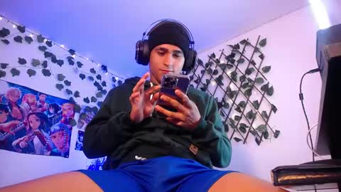 Snapshot of chriss_wg_ chatting on 02.22.25 Christian Wang online show from 02.22.25