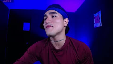 Snapshot of chriss_wg_ chatting on 09.28.25 Christian Wang online show from 09.28.25