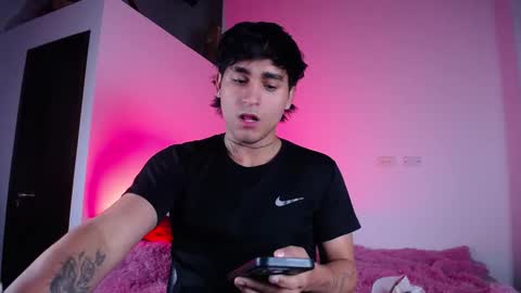 Snapshot of chriss_wg_ chatting on 10.13.25 Christian Wang online show from 10.13.25