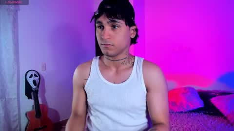 Snapshot of chriss_wg_ chatting on 11.04.25 Christian Wang online show from 11.04.25