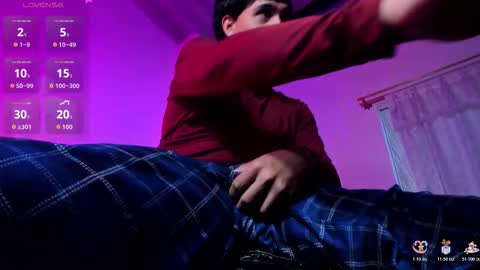 Snapshot of chriss_wg_ chatting on 11.04.25 Christian Wang online show from 11.04.25