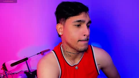 Snapshot of chriss_wg_ chatting on 11.29.25 Christian Wang online show from 11.29.25