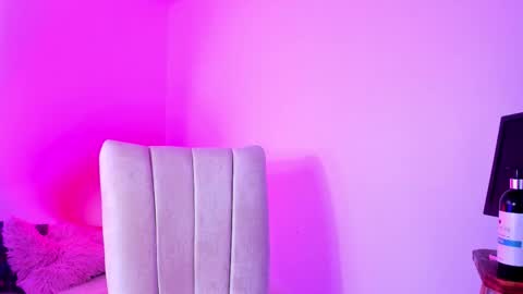 Snapshot of chriss_wg_ chatting on 12.21.25 Christian Wang online show from 12.21.25