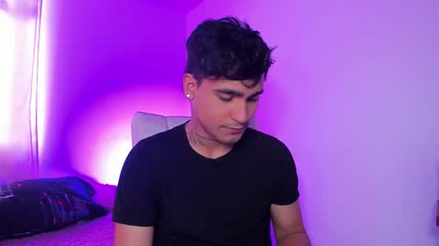 Snapshot of chriss_wg_ chatting on 12.22.25 Christian Wang online show from 12.22.25