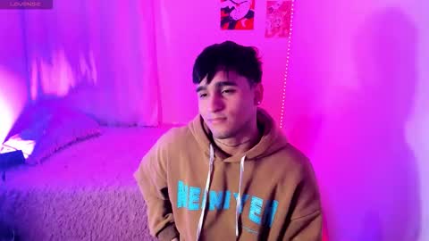 Snapshot of chriss_wg_ chatting on 01.10.26 Christian Wang online show from 01.10.26