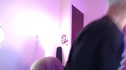 Snapshot of chriss_wg_ chatting on 02.28.26 Christian Wang online show from 02.28.26