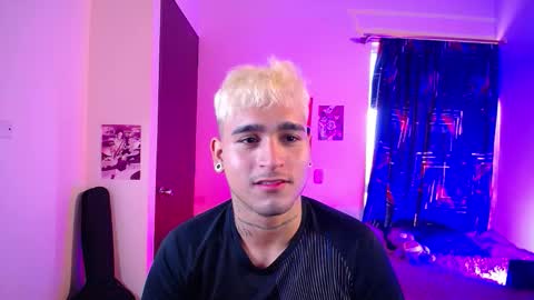 Snapshot of chriss_wg_ chatting on 03.07.26 Christian Wang online show from 03.07.26