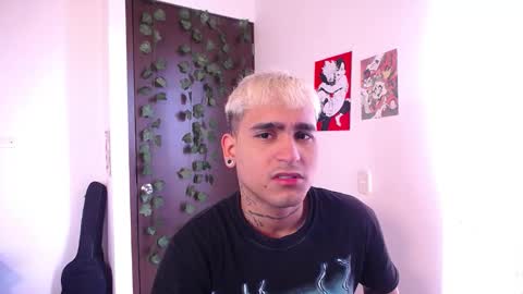 Snapshot of chriss_wg_ chatting on 03.22.26 Christian Wang online show from 03.22.26