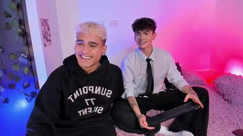 Snapshot of chriss_wg_ chatting on 03.23.26 Christian Wang online show from 03.23.26