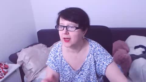 Snapshot of christarose chatting on 01.01.25 Christa online show from 01.01.25