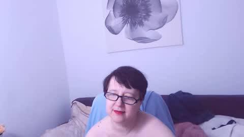 Snapshot of christarose chatting on 10.09.25 Christa online show from 10.09.25