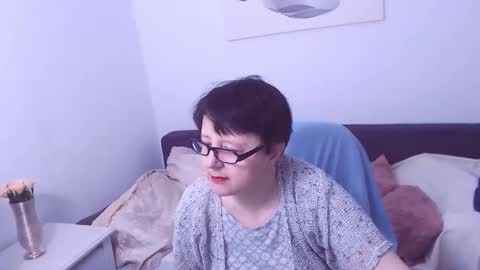 Snapshot of christarose chatting on 11.12.25 Christa online show from 11.12.25