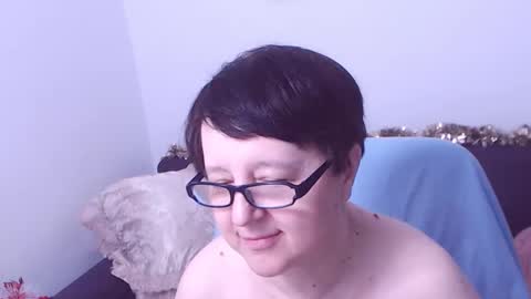 Snapshot of christarose chatting on 12.13.25 Christa online show from 12.13.25