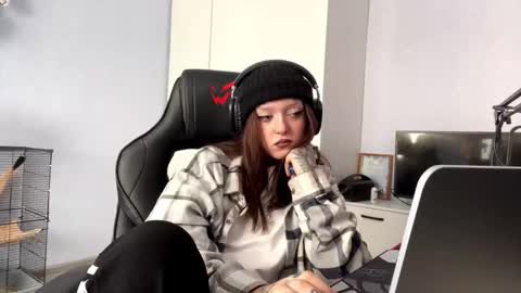 Snapshot of christelduffany chatting on 03.01.26 Kristi online show from 03.01.26